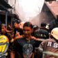 BPK berjibaku melakukan pemadaman api di kawasan padat penduduk Kelayan Selatan.