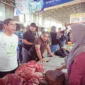 Tim Dari Pemkab Banjar Sidak pasar Tradisional Jelang Pergantian Tahun 2022 ke 2023, Sabtu(31/12/2022). Foto: kKominfoominfo Kab. Banjar