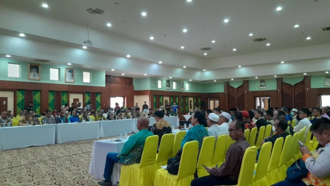 
 Rapat Pemantapan Persiapan Pelaksanaan Haul Di Kediaman Pribadi Gubernur Kalimantan Selatan