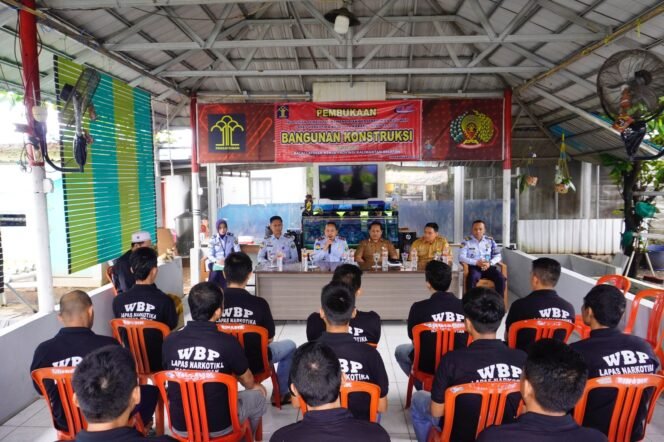
 <strong>Puluhan WBP Lapas Narkotika Karang Intan Dibekali Latihan Kemandirian Bersertifikat</strong>