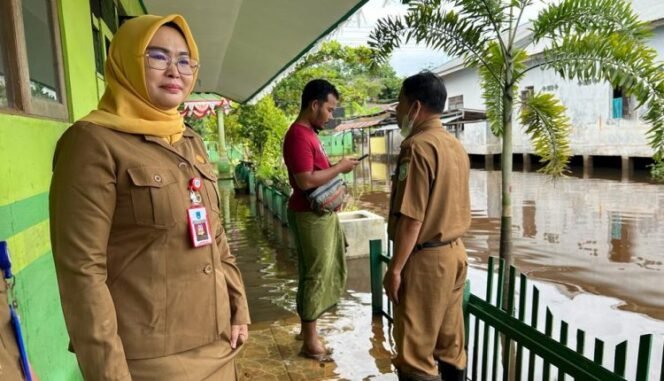 
 <strong>Sekolah Terdampak Banjir, Bupati Banjar Minta Disdik Lakukan Penanganan</strong>