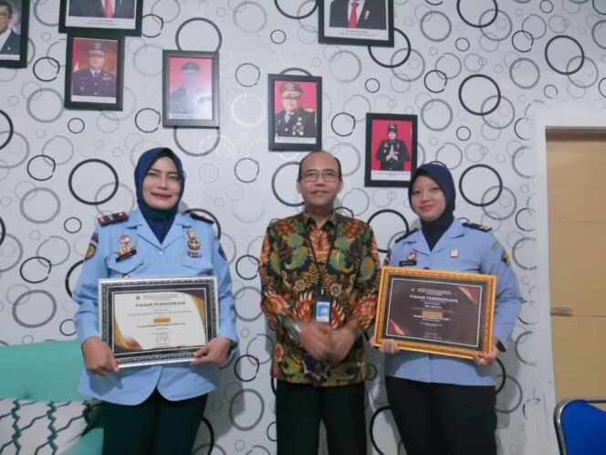 
 <strong>Dua Penghargaan Disabet Lapas Perempuan Kelas IIA Martapura</strong>