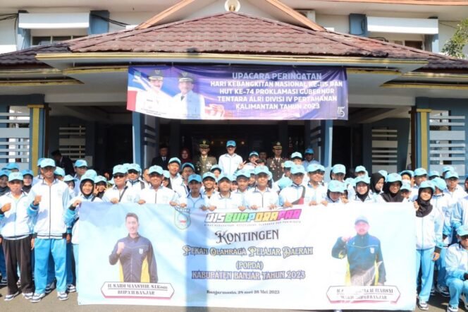 
 100 Atlet POPDA Dilepas Bupati Banjar