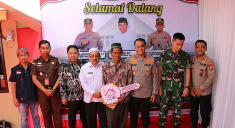 Ketua DPRD Kabupaten Banjar Apresiasi Program Bedah Rumah Dari Polda Kalsel
