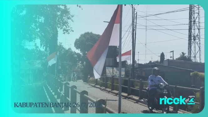 
 Ratusan Bendera Merah-Putih Sudah Berkibar di Sungai Sipai