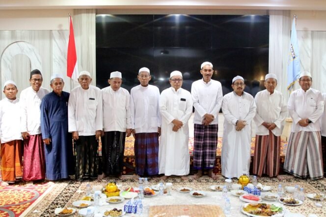 
 Magrib dan Salat Hajat Berjamaah di Mahligai Sultan Adam