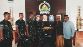 Penyerahan bendera Kesultanan Banjar di Yonif 623 di Banjarbaru.