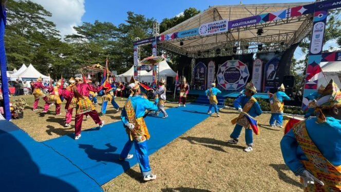 
 Sinoman Hadrah Meriahkan Banjar Manis Festival tahun 2023