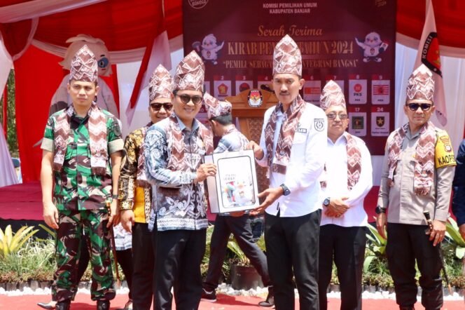 
 Kirab Pemilu 2024 di Kabupaten Banjar