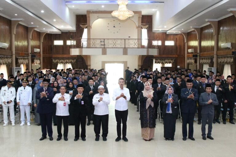 Promosi dan Rotasi 242 Pejabat Lingkup Pemkab Banjar