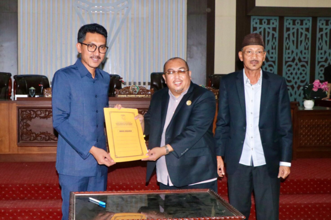 
 Paripurna DPRD Kabupaten Banjar, Bupati Sampaikan Raperda Perubahan APBD Tahun 2023