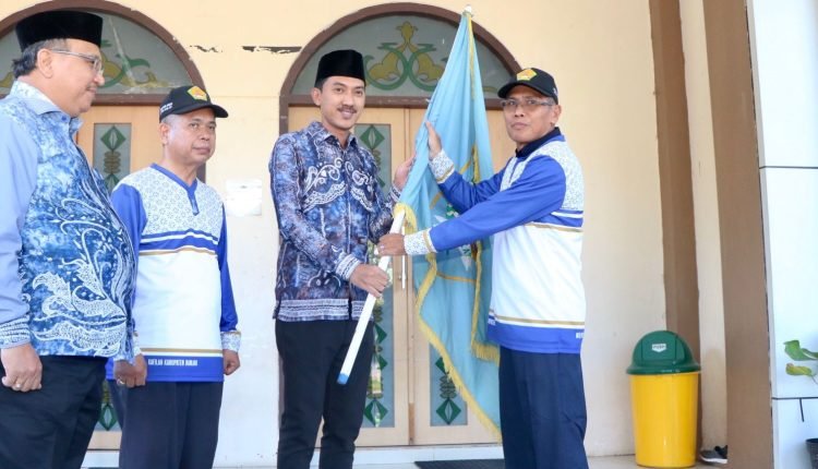 Bupati Banjar Lepas Kafilah MTQ Kalsel 2024 di Kabupaten Tapin