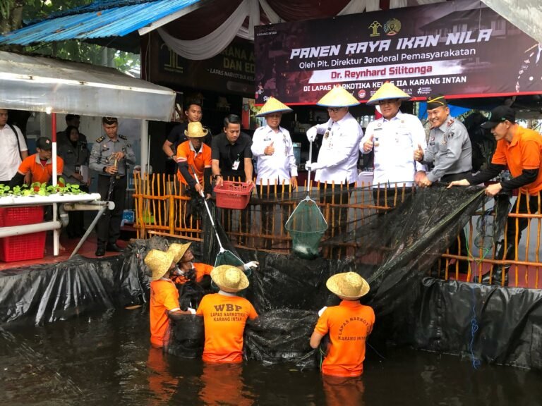 Panen 1 Ton Nila, Dirjenpas Acungi Jempol Program Perikanan di Lapas Narkotika Karang Intan