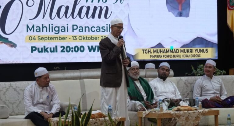 Malam ke-11, Guru Mukri Yunus Isi Tausiyah Gema Maulid di Mahligai Pancasila