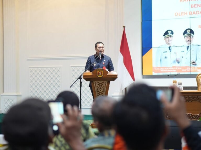 Wali Kota Aditya Antarkan Banjarbaru Terima Penganugerahan Anindhita Wistara Data