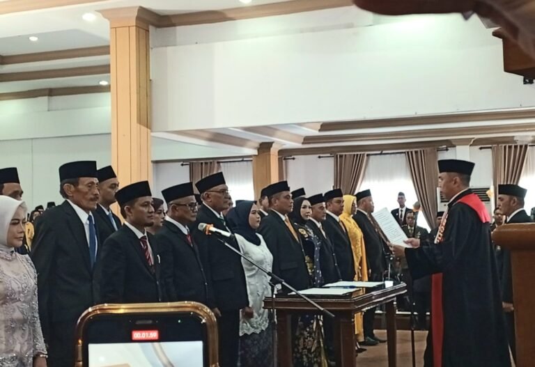Anggota DPRD Banjarbaru 2024-2029 Resmi Dilantik