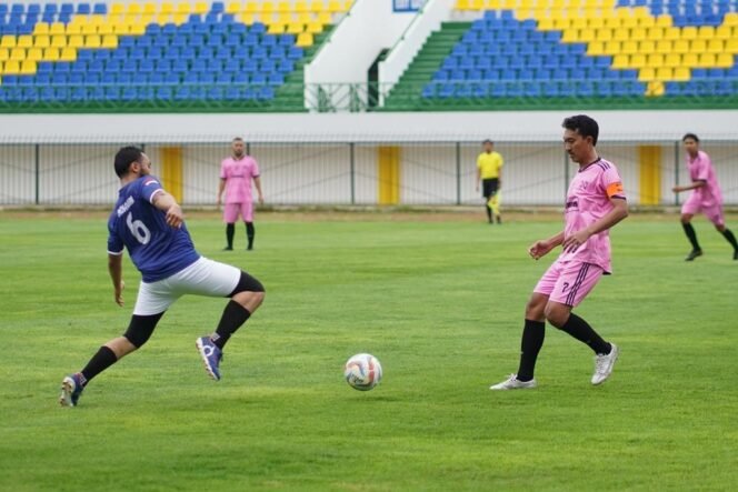 
 Serah Terima Stadion Demang Lehman Martapura Diisi Fun Football