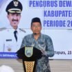 Ahmad Sarwani dikukuhan sebagai Ketua Dewan Pendidikan Kabupaten Banjar periode 2025-2030, Kamis (23/1/2025). Foto-RSB