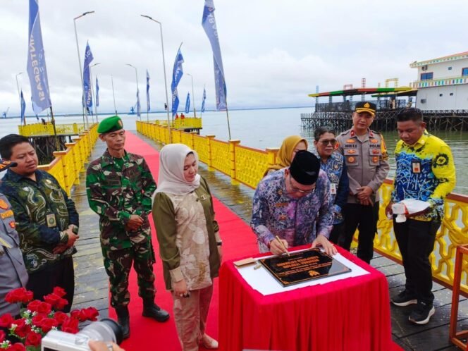 
 Bupati Resmikan Dermaga Terpadu di Kotabaru Hilir