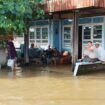 Kondisi banjir di Jl Martapura Lama, Desa Pekauman, Martapura Timur, Kabupaten Banjar, Jumat (17/1/2025). foto-haris