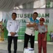 Penyerahan Bantuan Satu Seragam Sejuta Harapan Oleh Presdir PT Adaro Indonesia foto:WAN