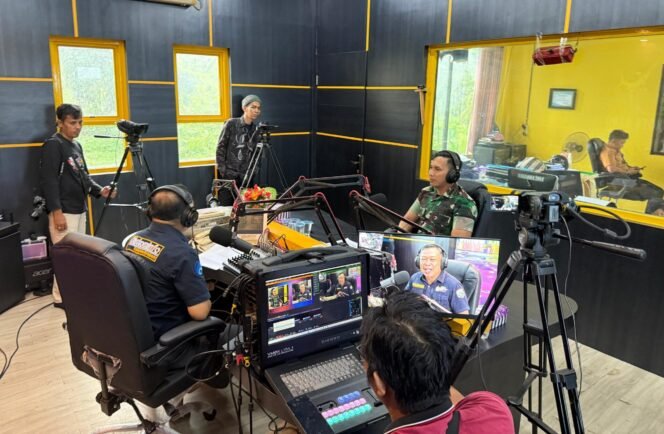 
 Dandim Kotabaru Sosialisasikan Penerimaan Prajurit TNI AD lewat Podcast