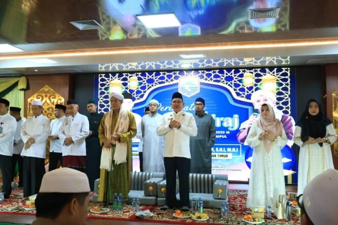 
 Di Peringatan Isra Mikraj dan Haul Guru Sekumpul, Bupati Kotabaru Sampaikan Pesan Perpisahan