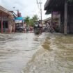 Banjir dari luapan sungai Martapura dengan arus yang deras di Murung Kenanga, Martapura, Kabupaten Banjar, Rabu (29/1/2025). foto-haris.