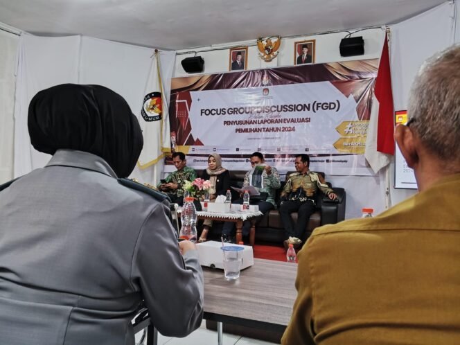 
 KPU Kabupaten Banjar menggelar Focus Group Discussion (FGD) bersama stakeholder guna menyusun laporan evaluasi Pilkada 2024, Senin (24/2/2025) pagi. foto-haris
