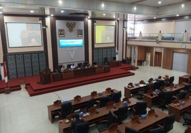 
 Camat Ini Meralat Tudingan DPRD Banjar Hanya Pencitraan Bantu Korban Banjir