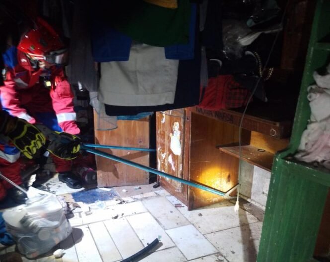 
 Seorang Bocah ABK Tewas Digigit Kobra di Dalam Rumah