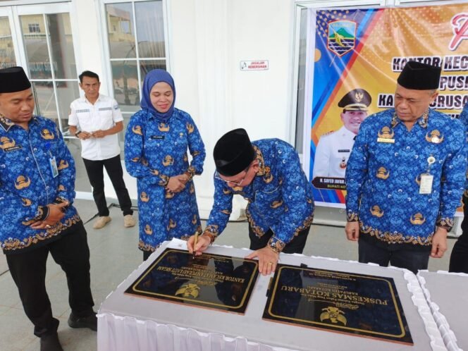 
 Bupati Kotabaru Resmikan Kantor Kecamatan Pulau Laut Sigam