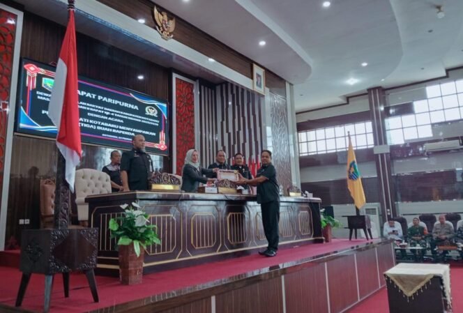 
 DPRD Kotabaru Terima Tiga Raperda dari Bupati