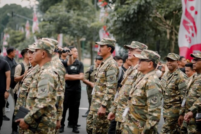 
 Bupati Banjar Tergabung Kompi C Pleton 3 Saat Retreat Akmil