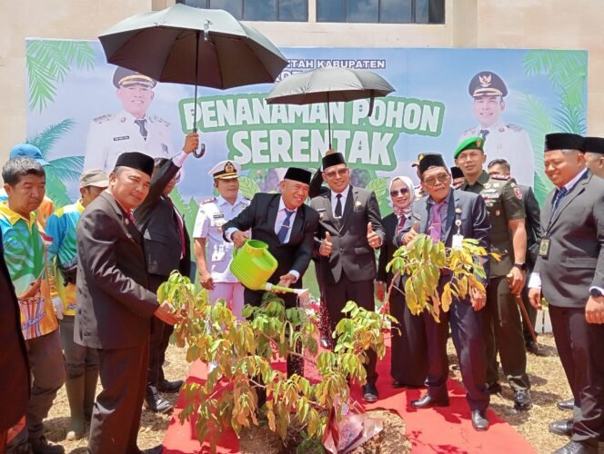 
 Penanaman Pohon Sekaligus Pelantikan Pj Sekda Kotabaru