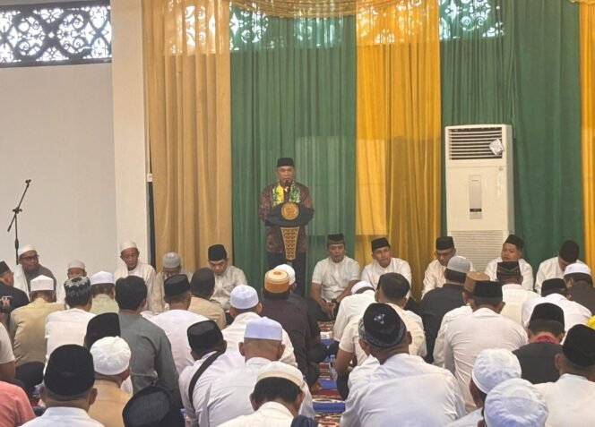 
 Bupati Kotabaru Bukber dengan Masyarakat: Kami Berusaha Tidak akan Mengecewakan
