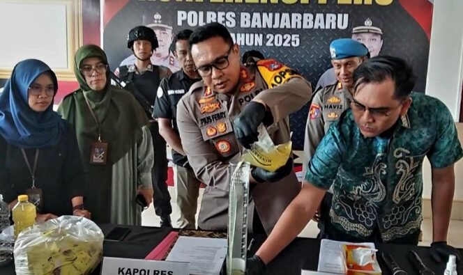 
 Polres Banjarbaru Bongkar Pengoplos Minyak Curah Jadi MINYAKITA