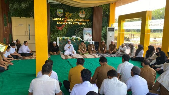 
 Dinas Lingkungan Hidup (LH) Kabupaten Kotabaru mengadakan tausiyah Ramadan bertema 
