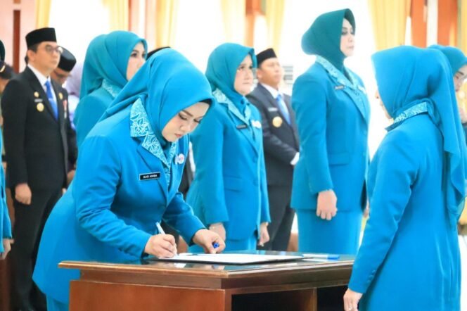 
 Suci Anisa Rusli Dilantik sebagai Ketua TP PKK Kotabaru 2025-2030