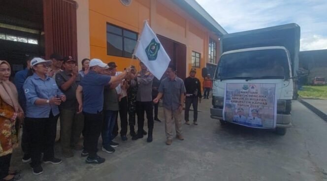 
 Pemkab Kapuas Kirim Bantuan Logistik ke 4 Kecamatan Terdampak Banjir