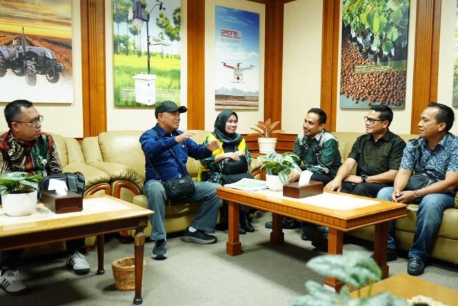 
 Kunjungi Komdigi, Bupati Kotabaru Upayakan Peningkatan Akses Internet di Pelosok