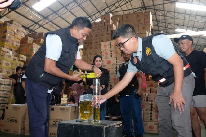 
 Satgas Pangan Ditreskrimsus Polda Kalsel meningkatkan pengawasan produksi dan distribusi minyak goreng merek Minyakita di Kota Banjarmasin.