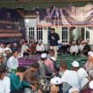Temu kader dan silaturahmi dengan warga DPW NasDem Kalsel di Desa Sungai Rangas Ulu, Kecamatan Martapura Barat, Kabupaten Banjar, Rabu (26/3/2025). foto-hendra