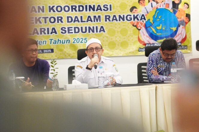 
 Wakil Bupati Banjar, Habib Idrus Al Habsyi, saat membuka pertemuan koordinasi peringatan Hari Malaria Sedunia tingkat Kabupaten Banjar di Hotel Roditha Banjarbaru, Jumat (25/4/2025. foto-RSB