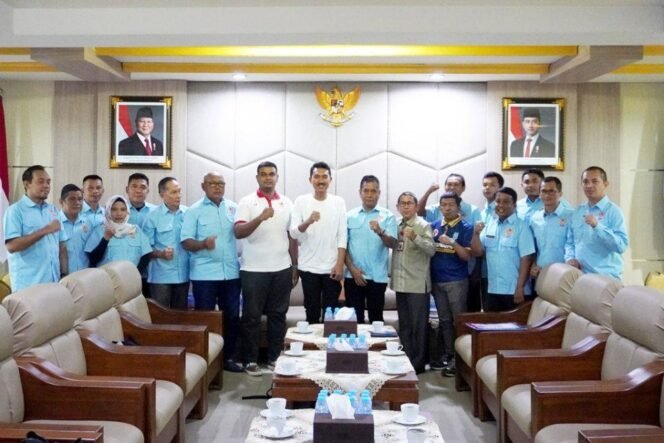
 Bupati Banjar Terima Audiensi KONI, Bahas Persiapan Porprov di Tanah Laut
