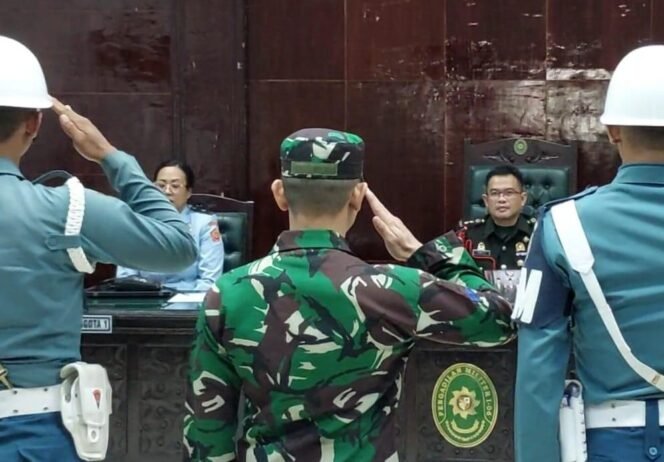 
 Sidang pembunuhan berencana terdakwa Kelasi Satu Jumran di Pengadilan Militer Banjarmasin, di Banjarbaru, Kamis (8/5/2025). foto-Hendra
