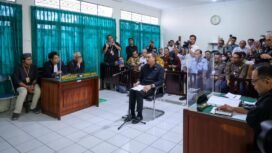 Menteri UMKM RI Maman Abdurrahman saat menghadiri persidangan sebagai Amicus Curiae di Pengadilan Negeri Banjarbaru, Rabu (14/5/2025). foto-Humas Kementerian UMKM