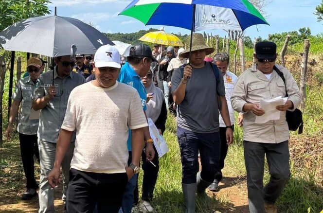 
 Wujudkan Pemerataan Pembangunan, Bupati Kotabaru Tinjau Lahan Layanan Terpadu