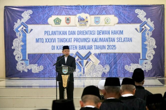 
 Pelantikan Dewan Pengawas, Dewan Hakim, dan Majelis Hakim Musabaqah Tilawatil Quran (MTQ) Nasional XXXVI Tingkat Provinsi Kalsel Tahun 2025, Sabtu (21/6/2025). foto-RSB