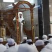 Habib Sholeh menjadi Khatib salat Idul Adha i Masjid Syi’arussholihin (Masjid Pancasila) Sekumpul, Martapura, Jumat (6/6/2025) pagi. foto-rsb